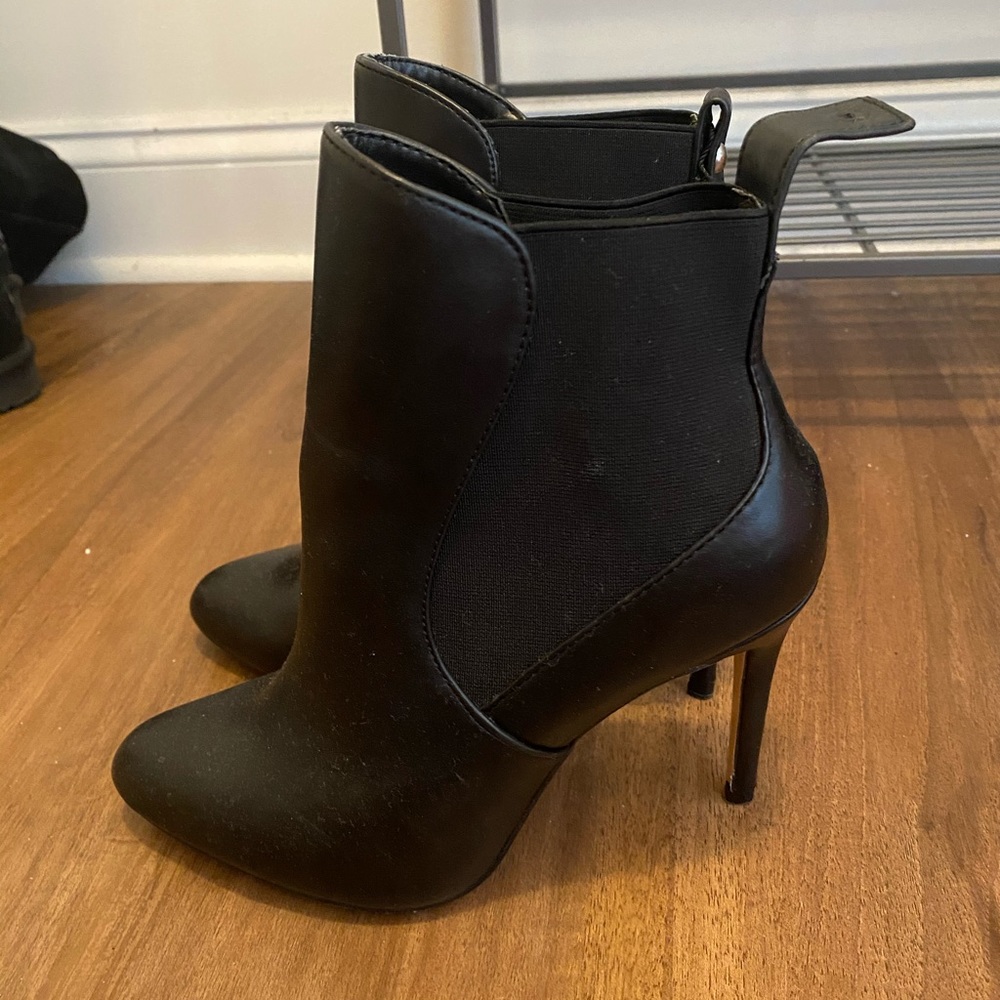 Zara heeled bootie